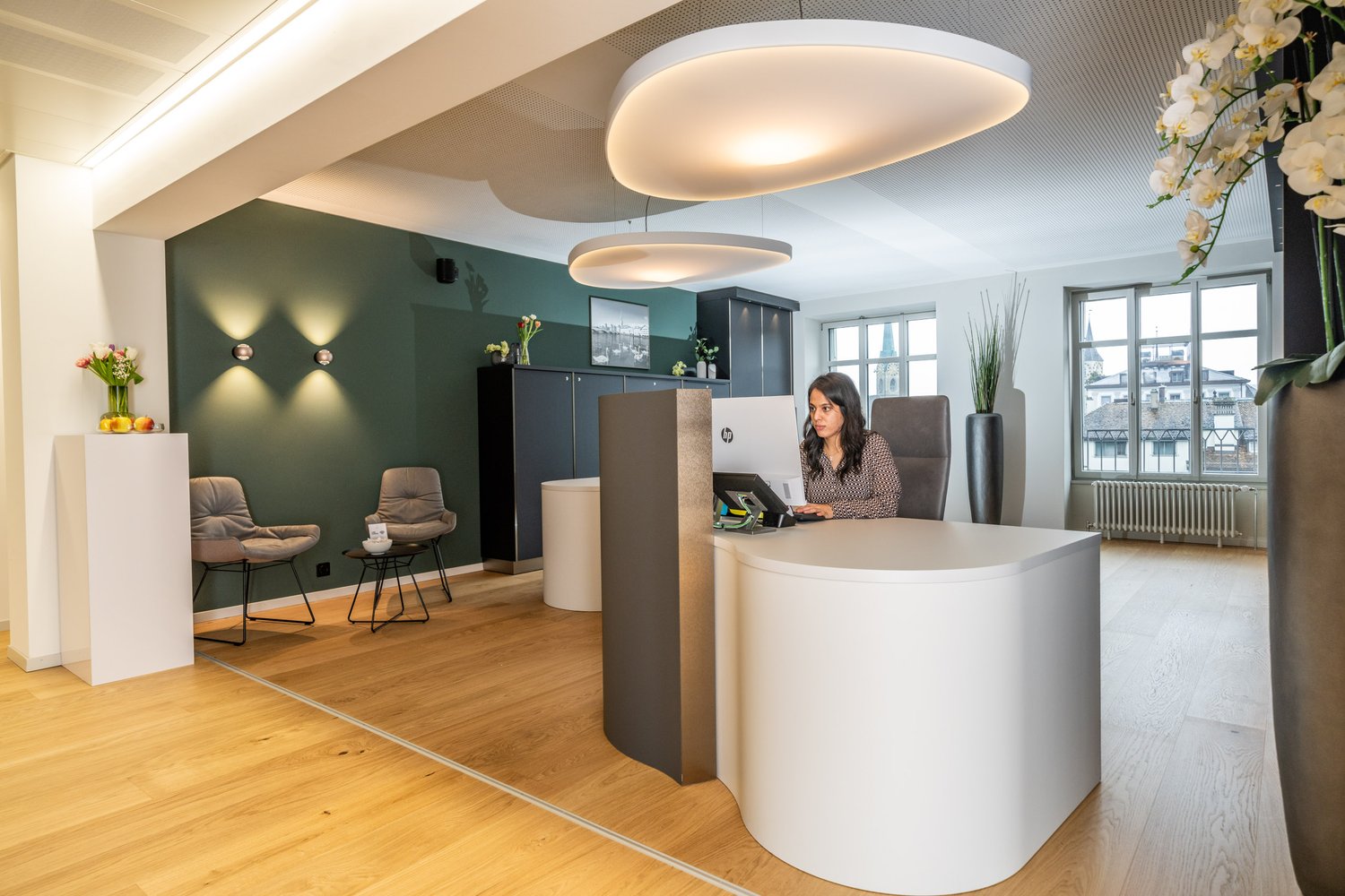 250m² office