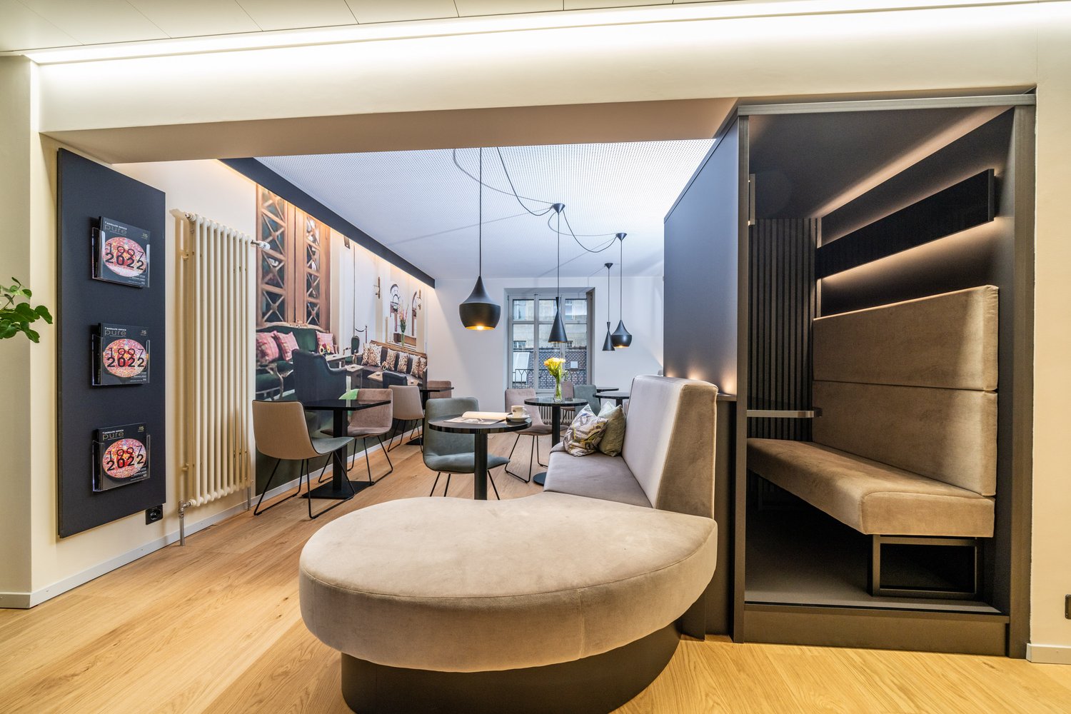 250m² office
