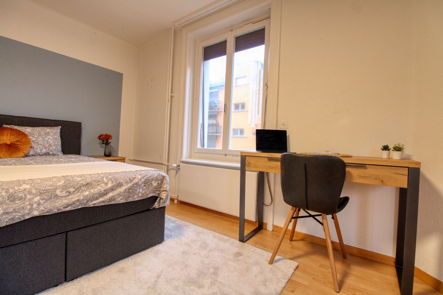 1 room single room
