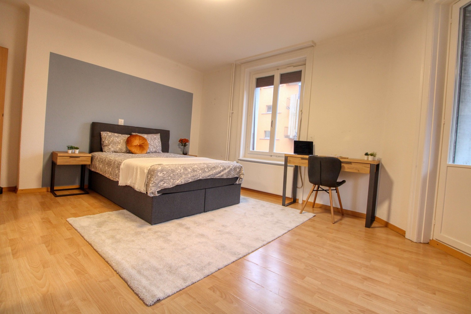 1 room single room
