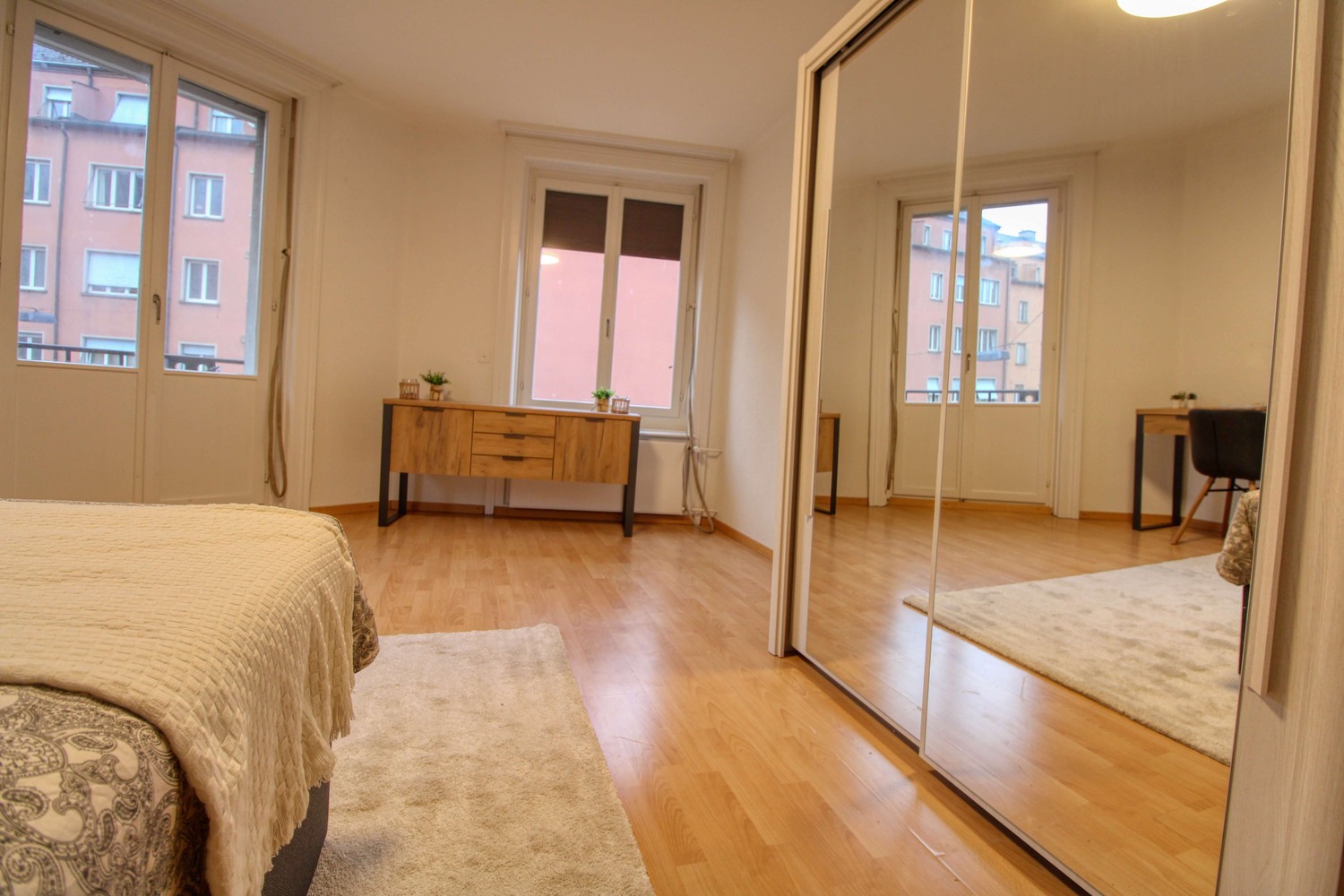 1 room single room