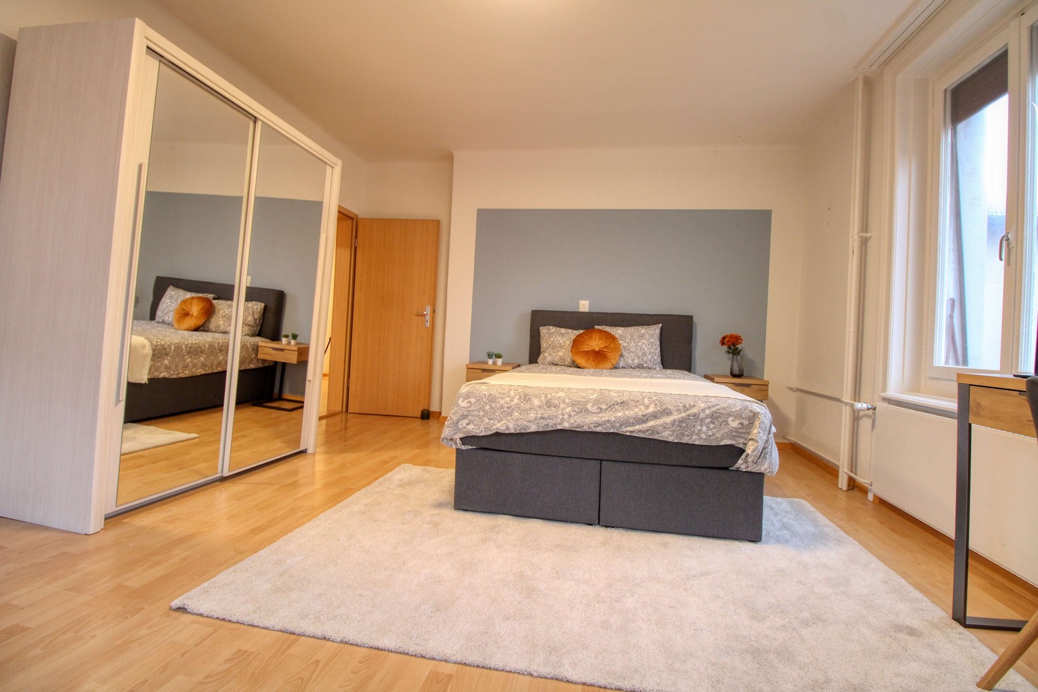 1 room single room