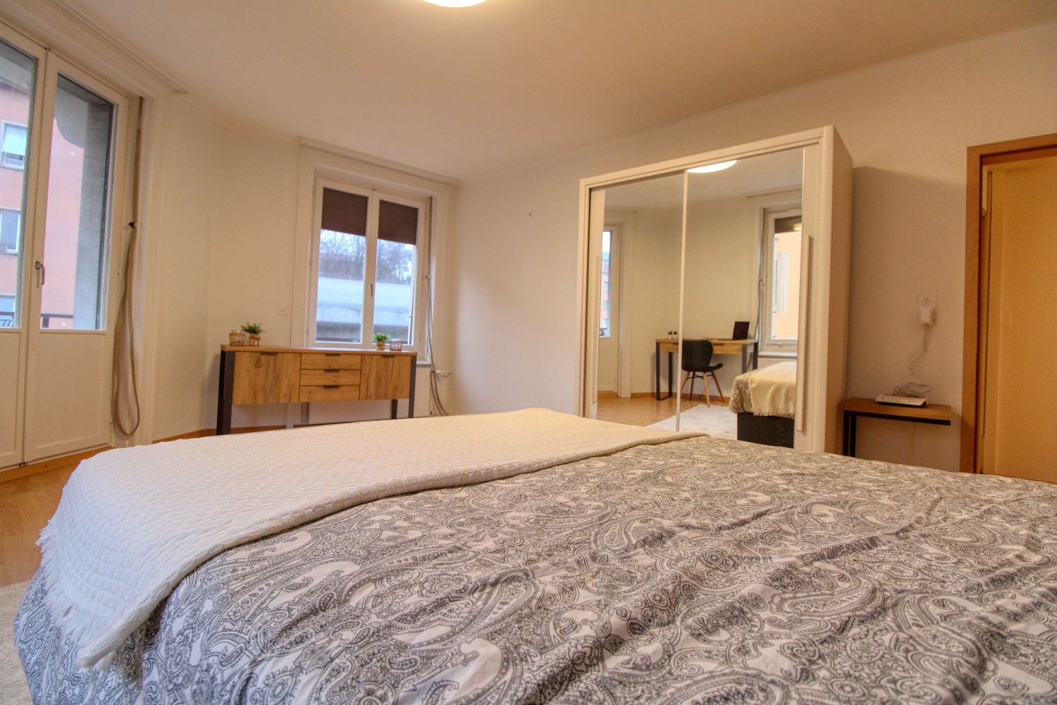 1 room single room