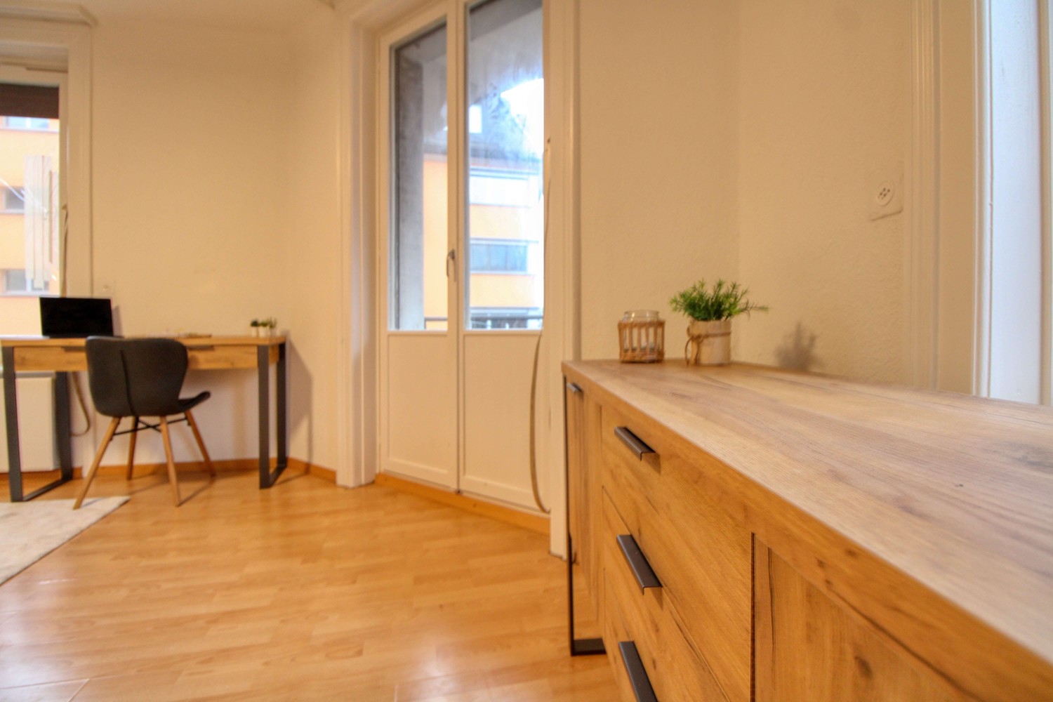 1 room single room