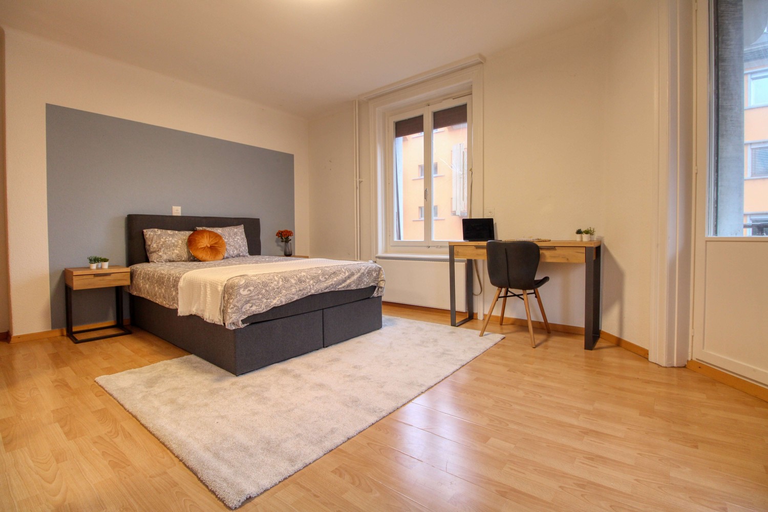 1 room single room