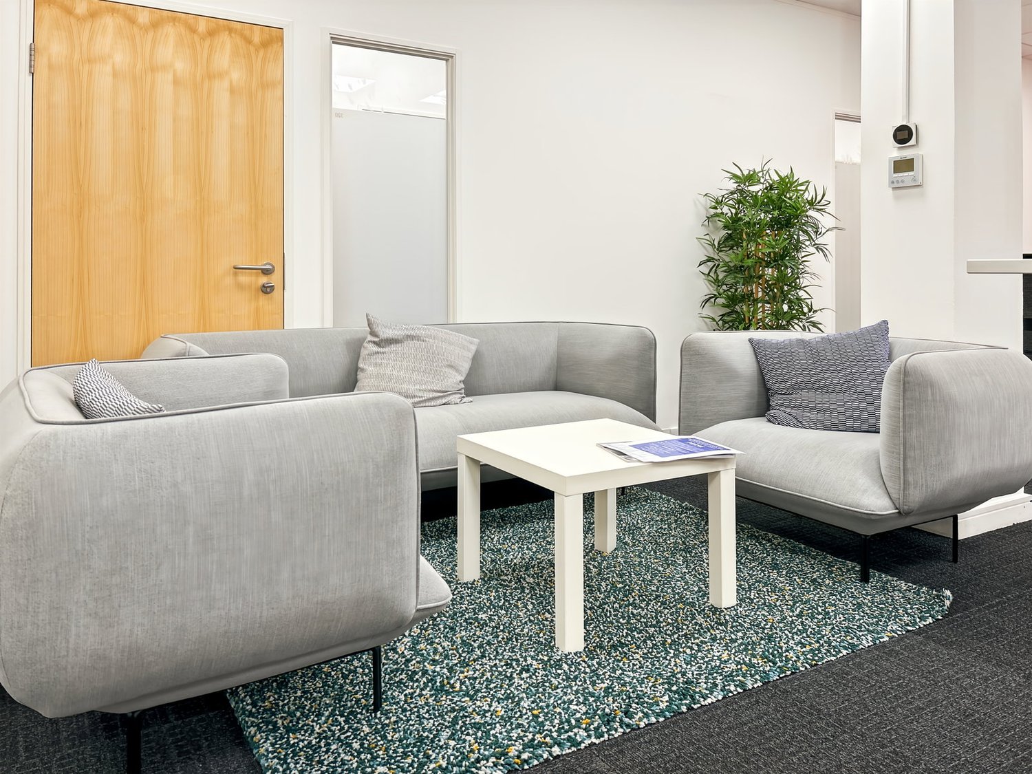 150m² office