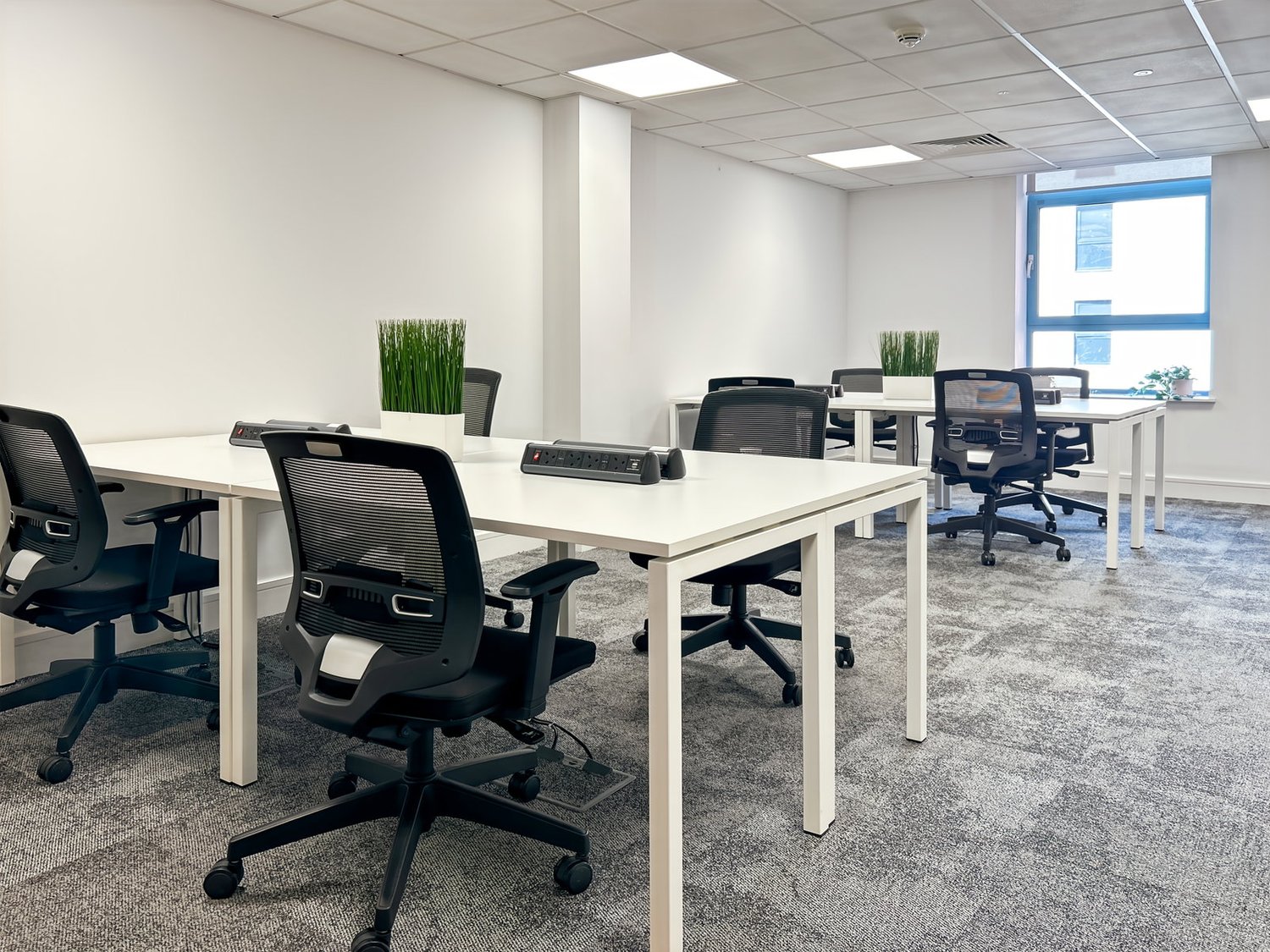 150m² office