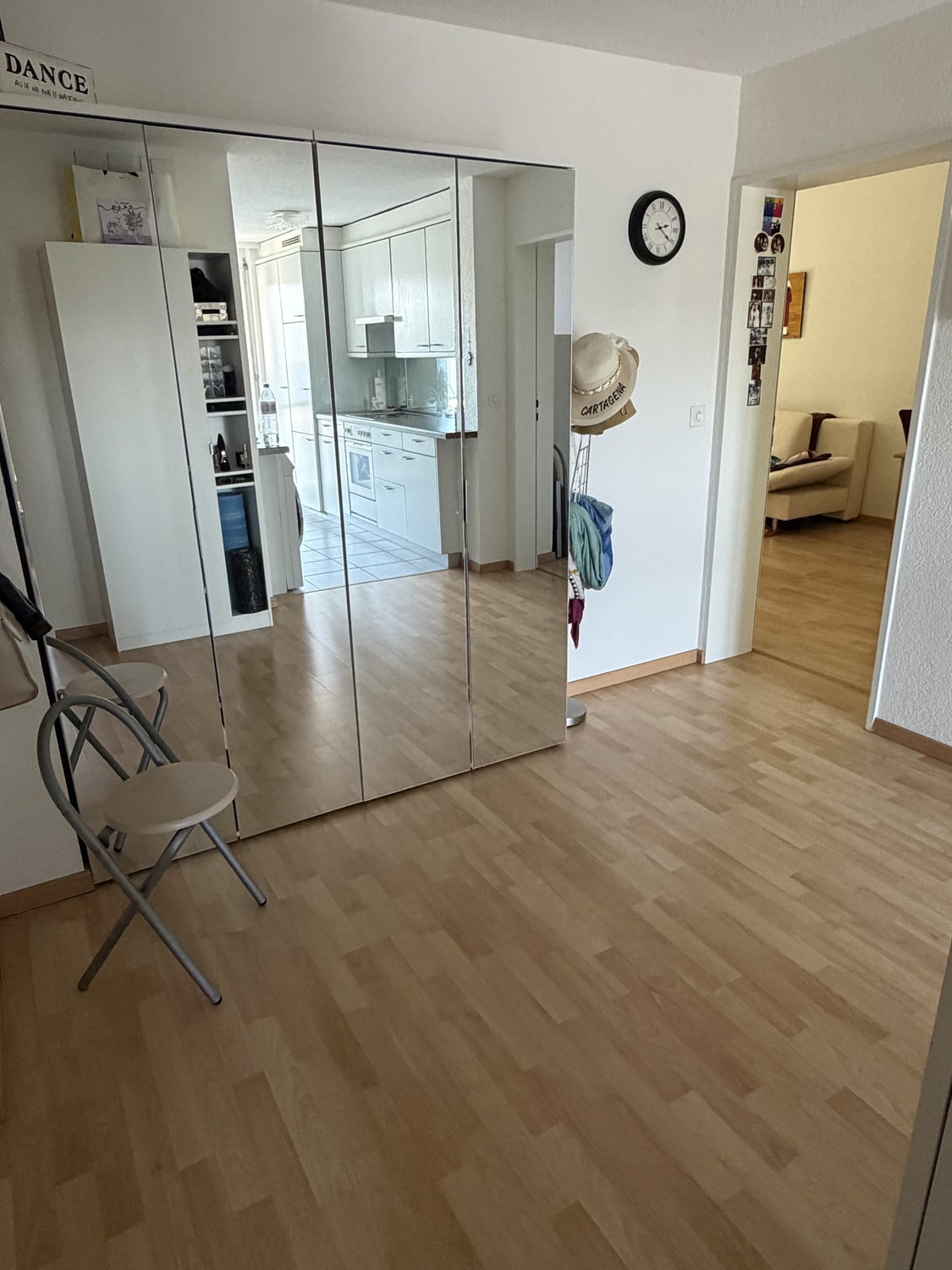 Furnished 2.5-room apartment for sublet in Zurich, photo 4 of 5