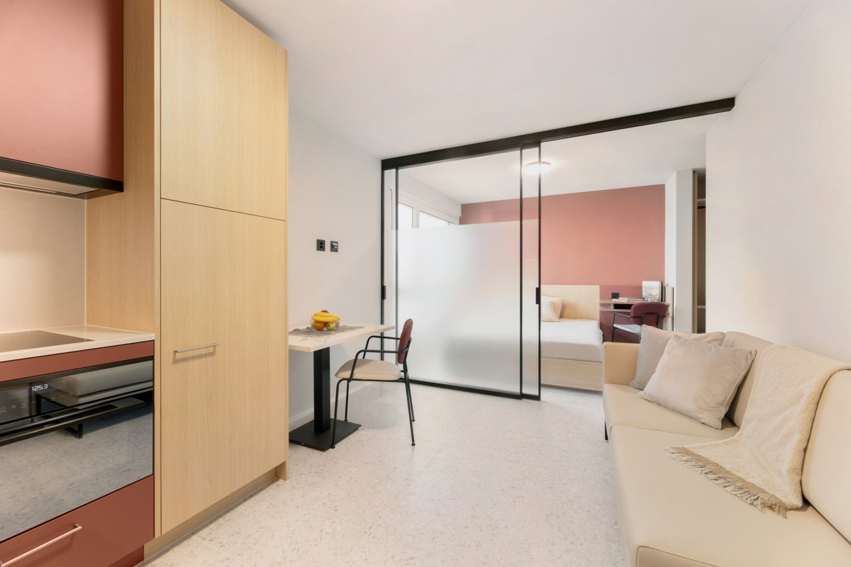 2 rooms furnished flat