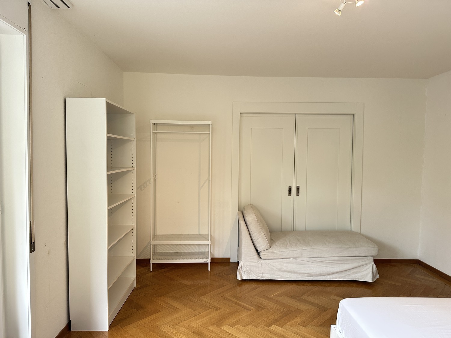 Chambre dans un appartement partagé