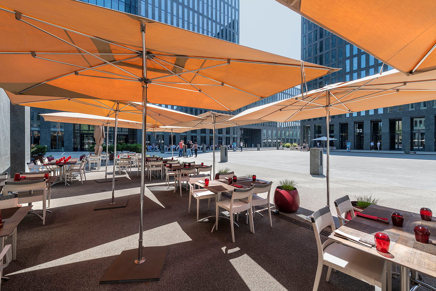 254m² coffeehouse