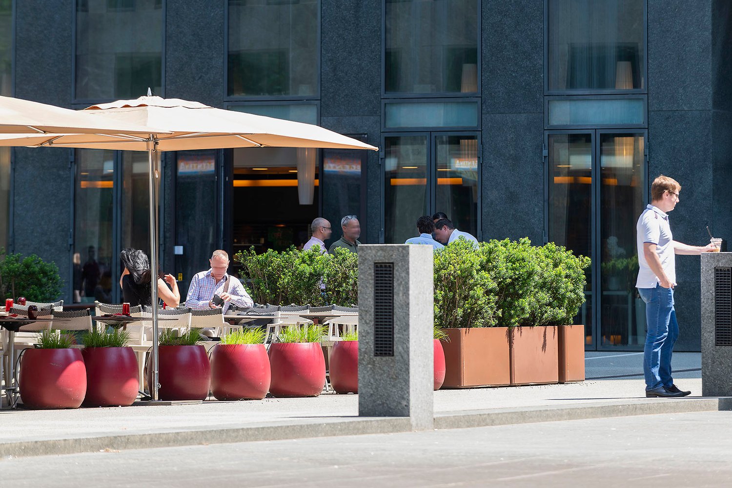 254m² coffeehouse