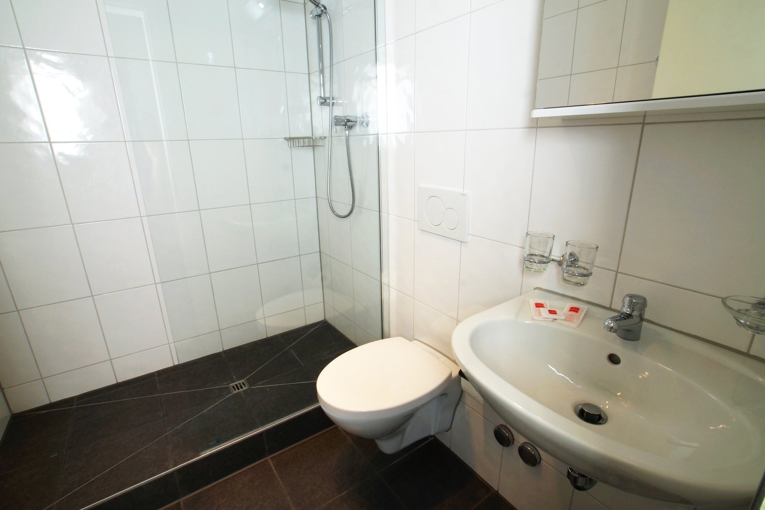 1 room furnished flat, photo 8 of 10