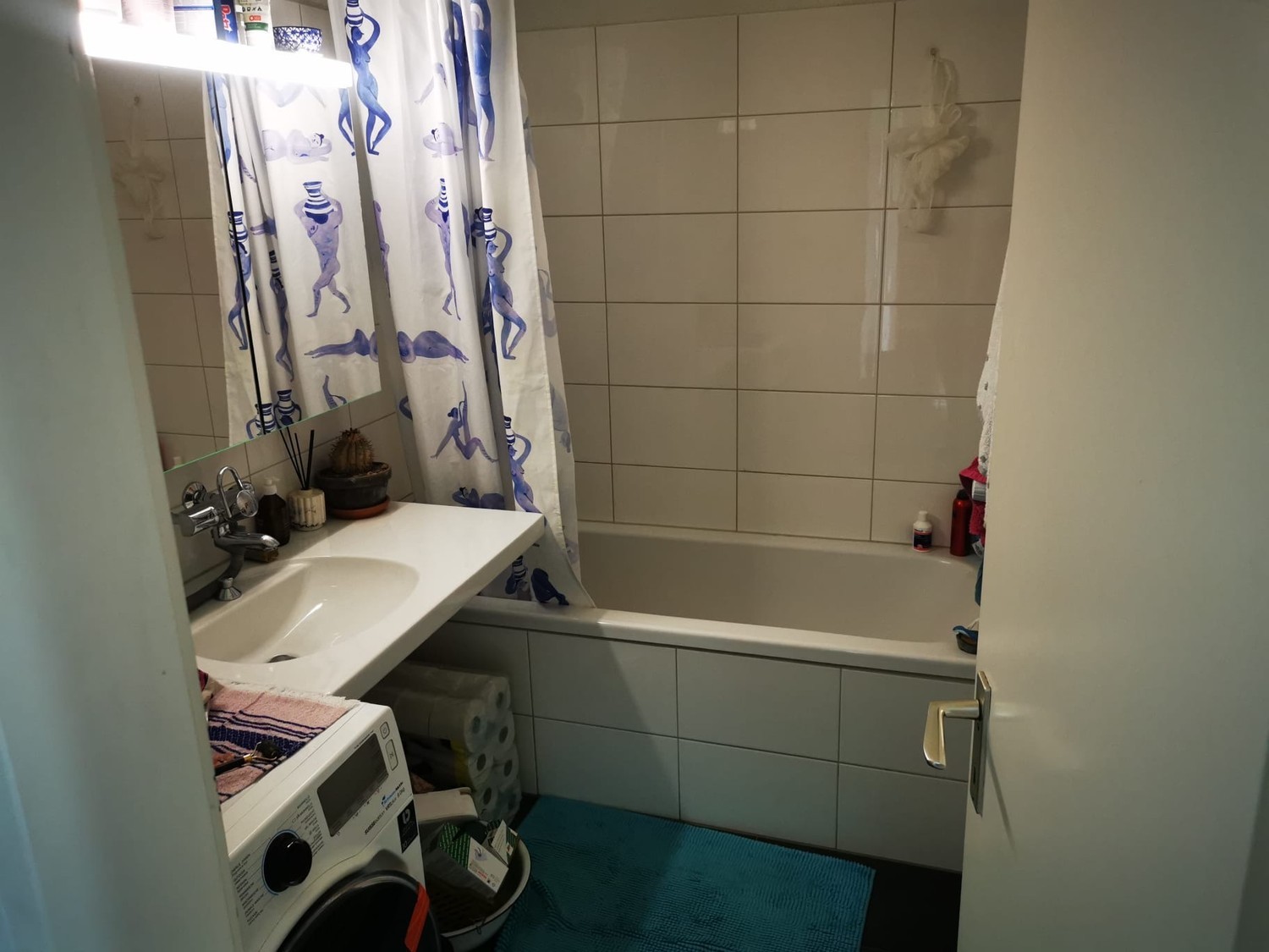 Chambre dans un appartement partagé