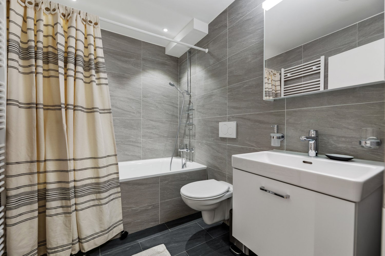 3 ½ rooms furnished flat
