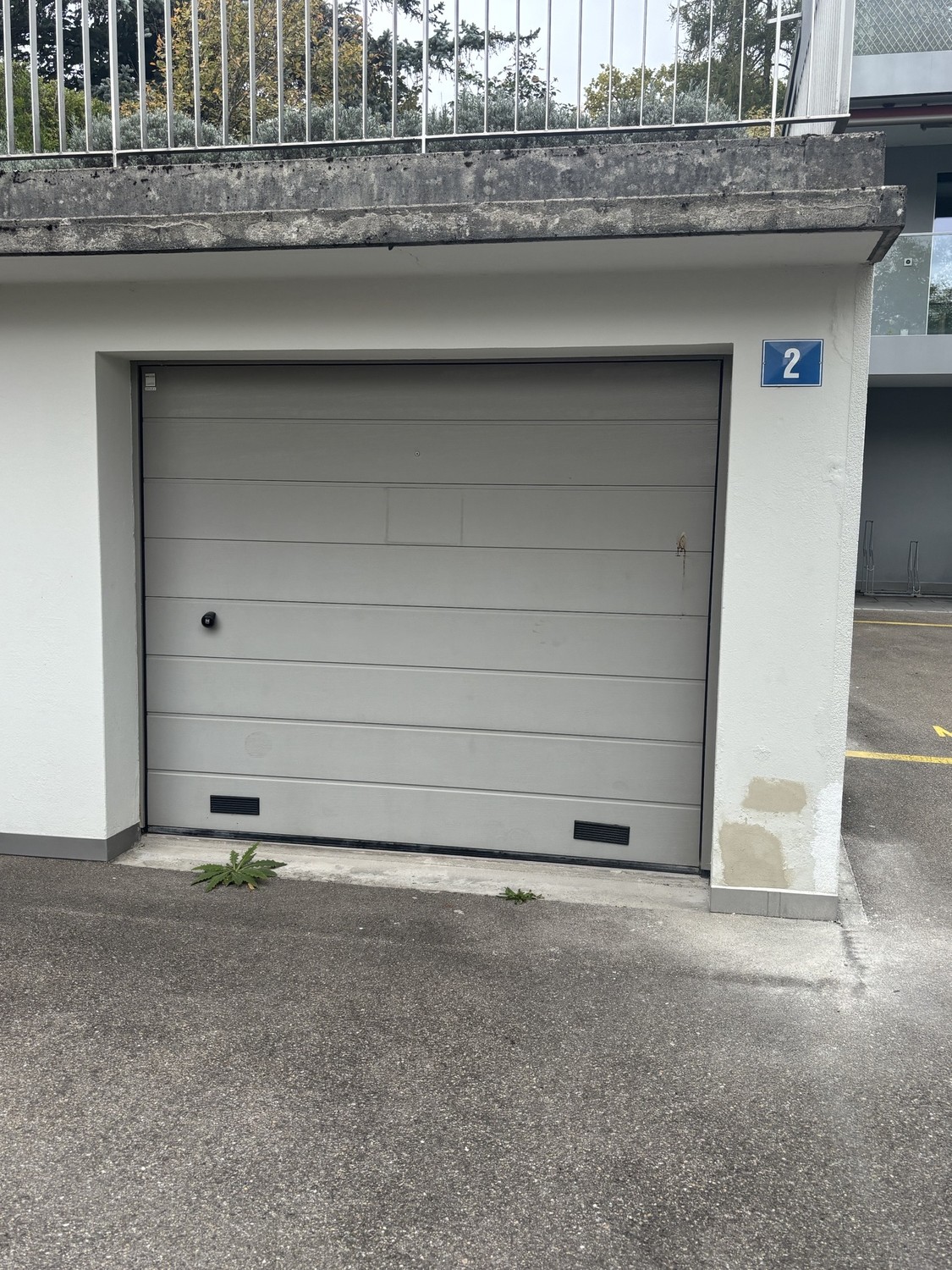 Single garage, photo 1 of 3