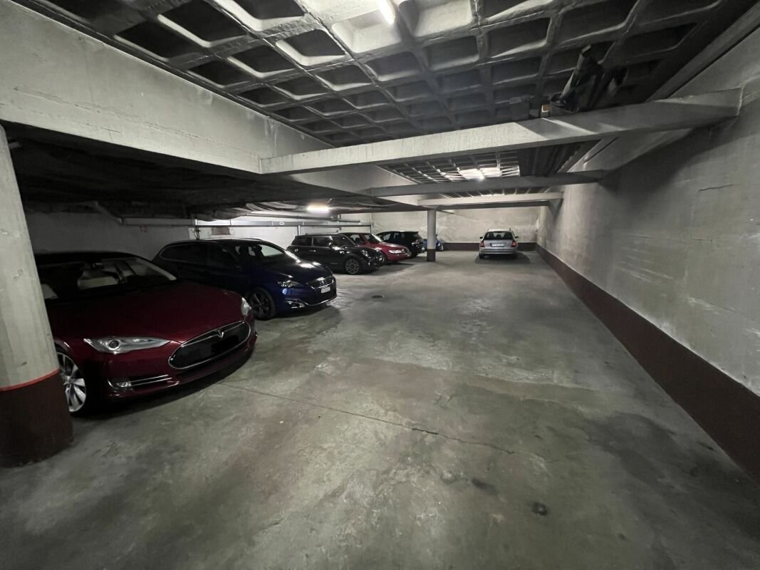 Underground slot, photo 2 of 2