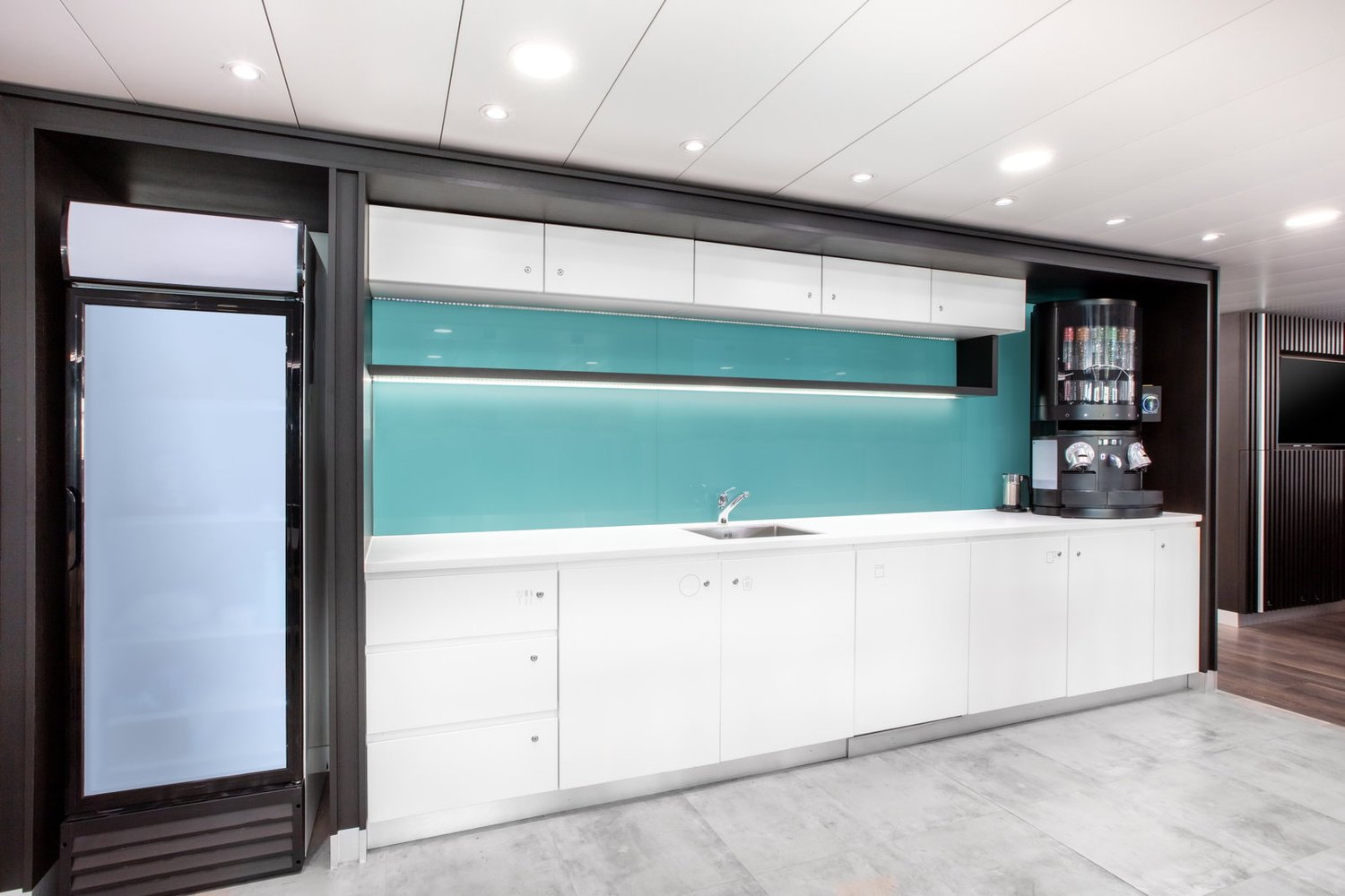 150m² office