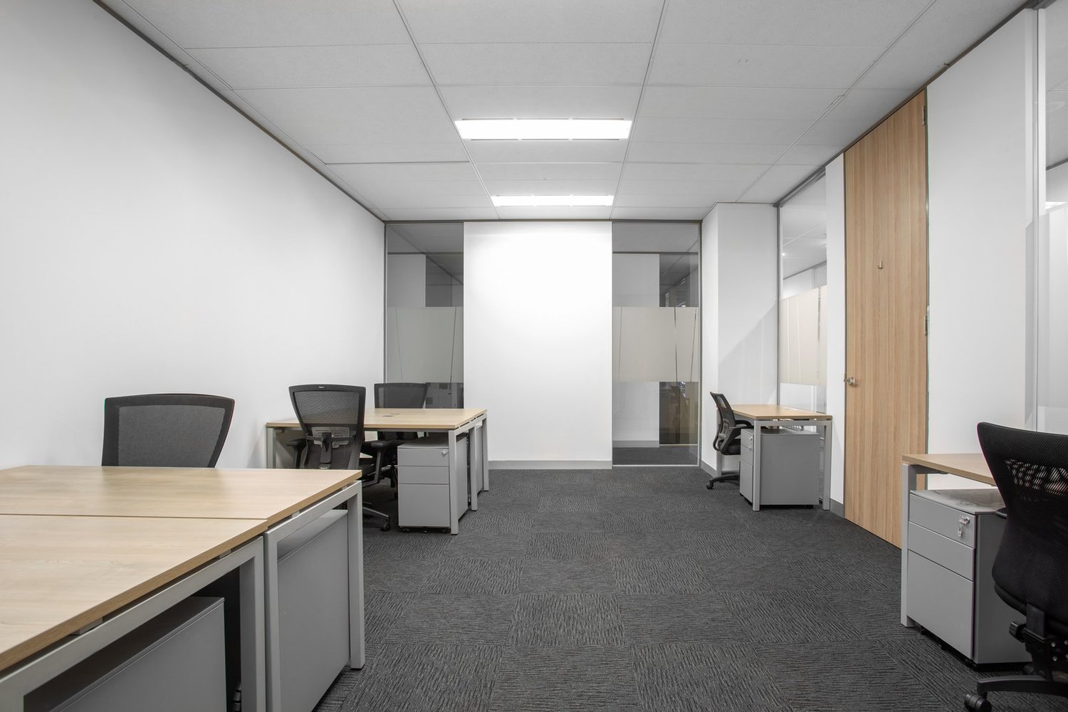 150m² office
