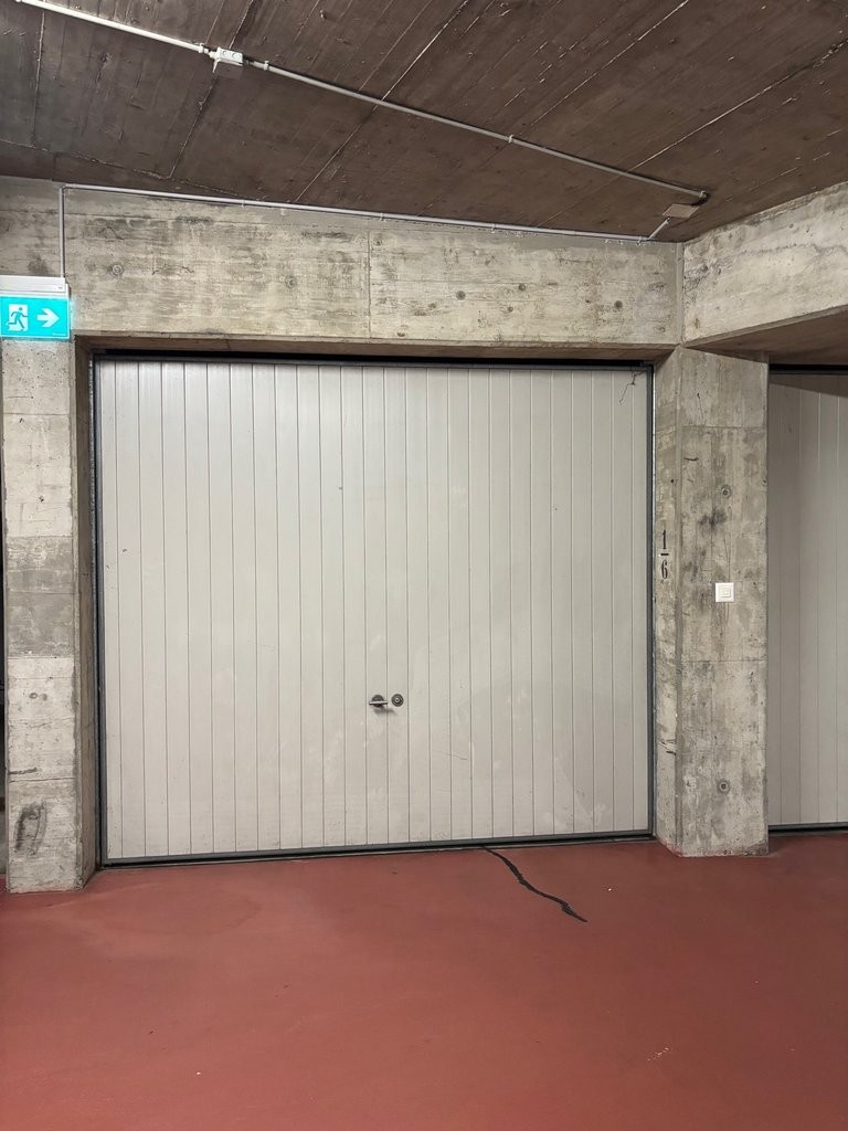 Single garage