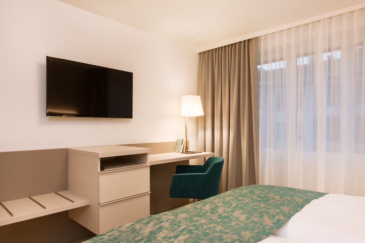 2 rooms furnished flat