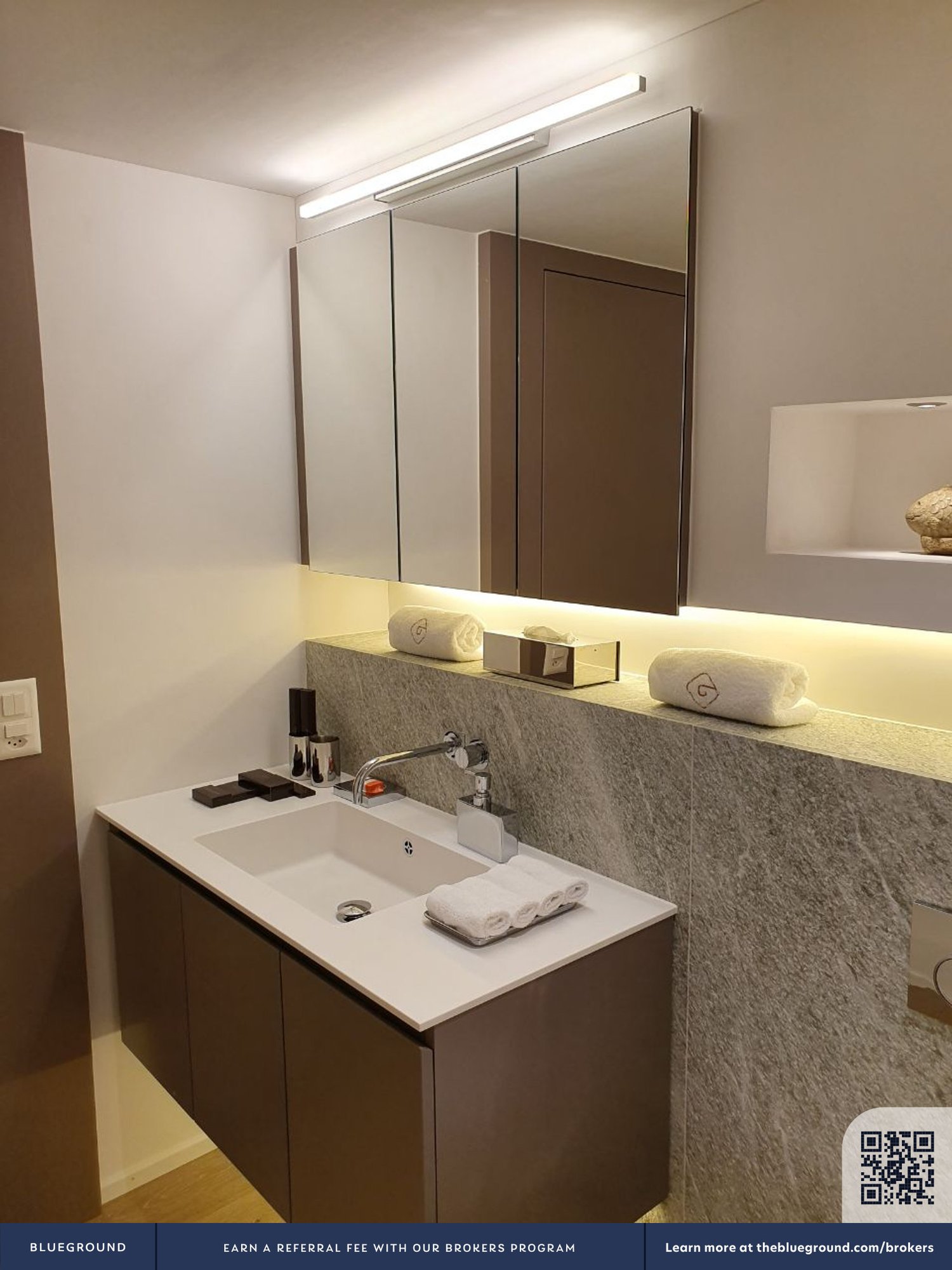 2 rooms furnished flat