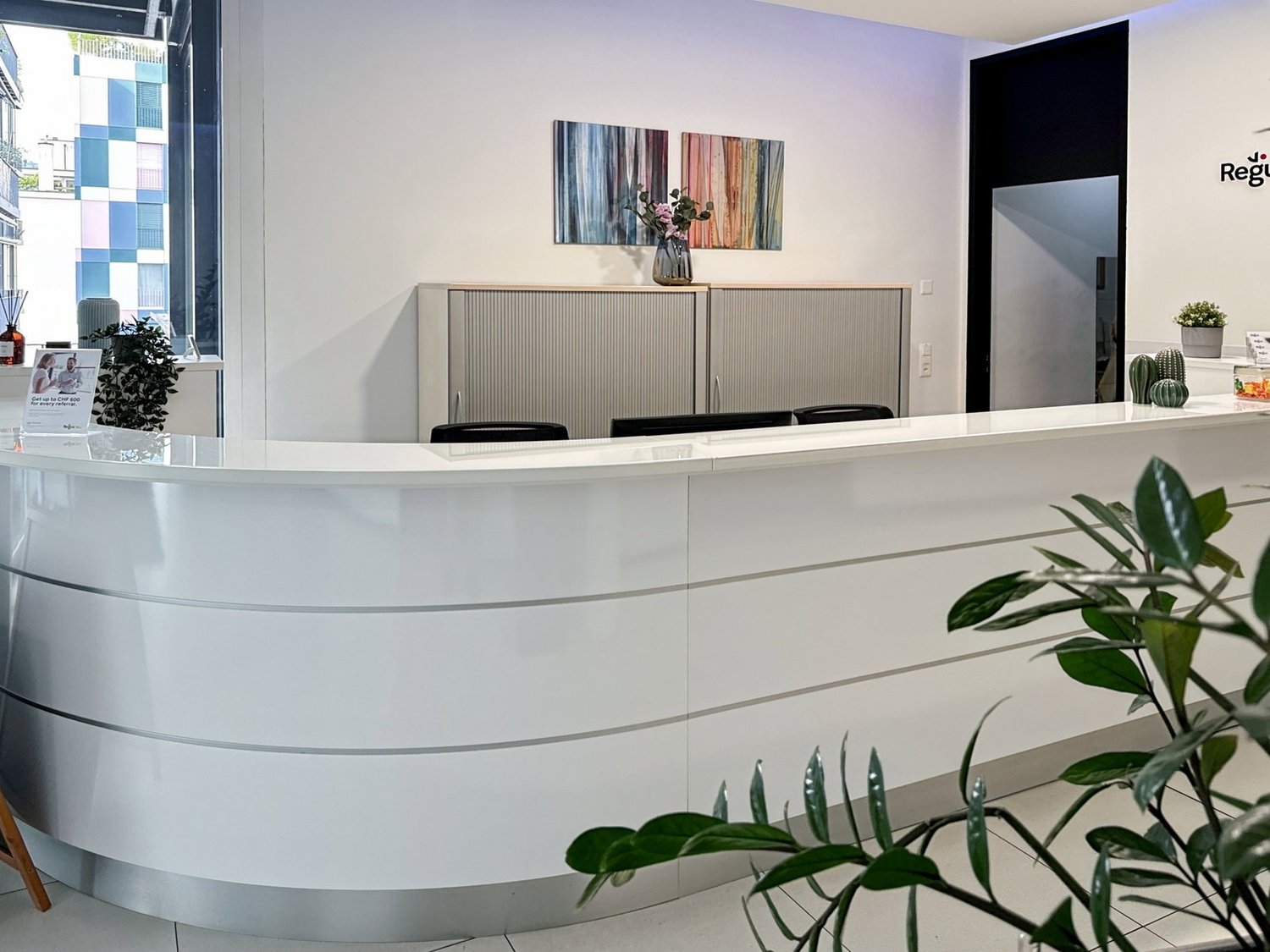 225m² office