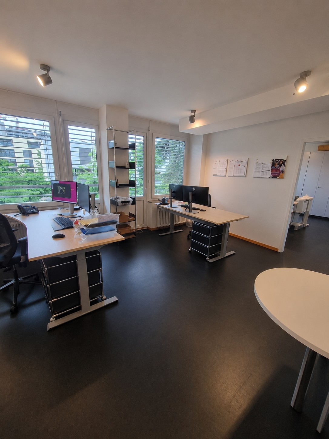 165m² office