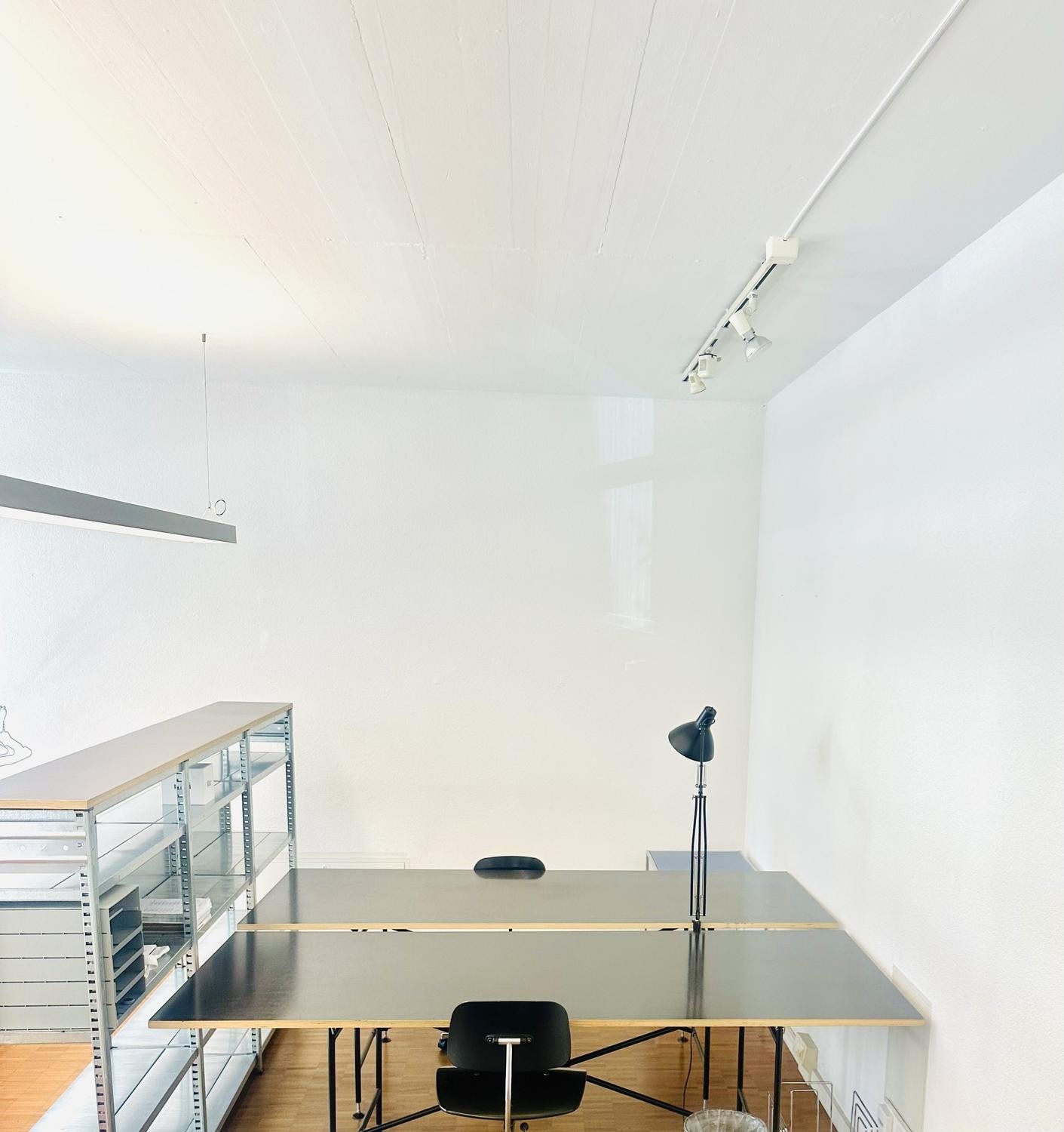155m² office