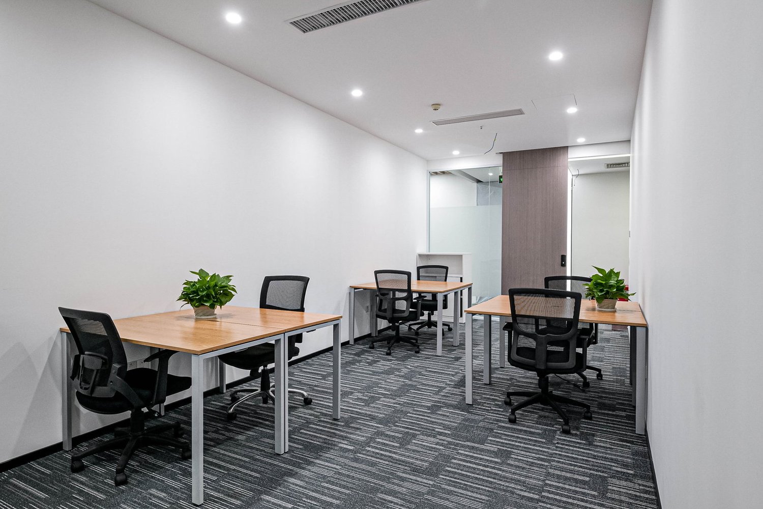 175m² office