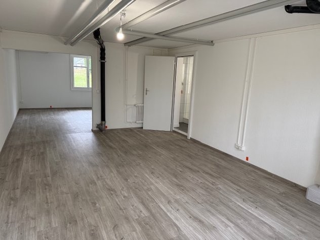 87m² commercial
