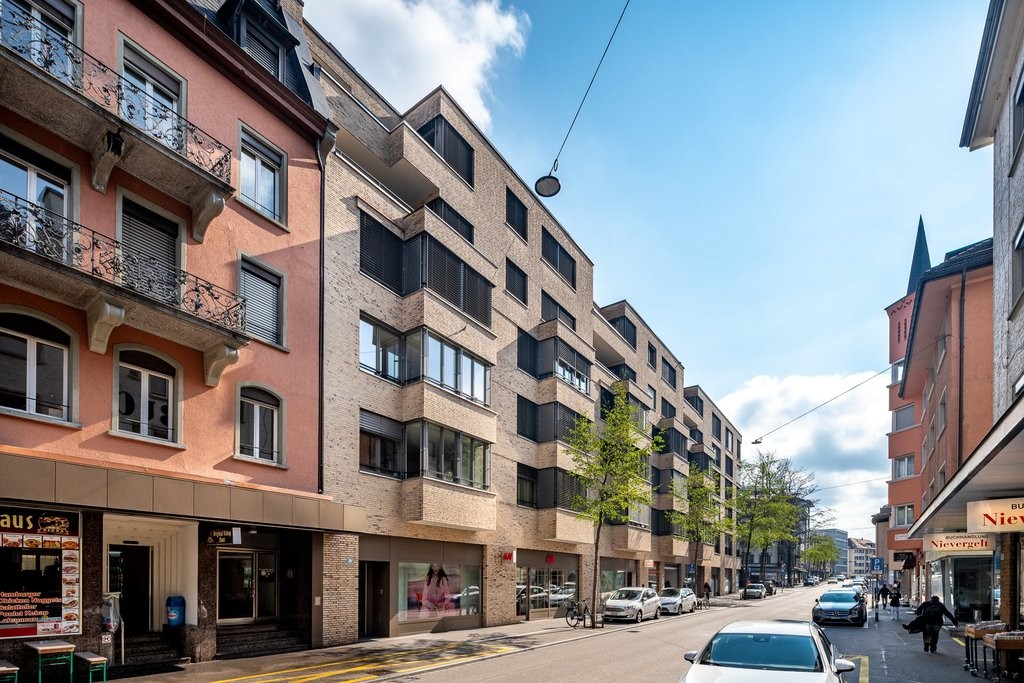 120m² office