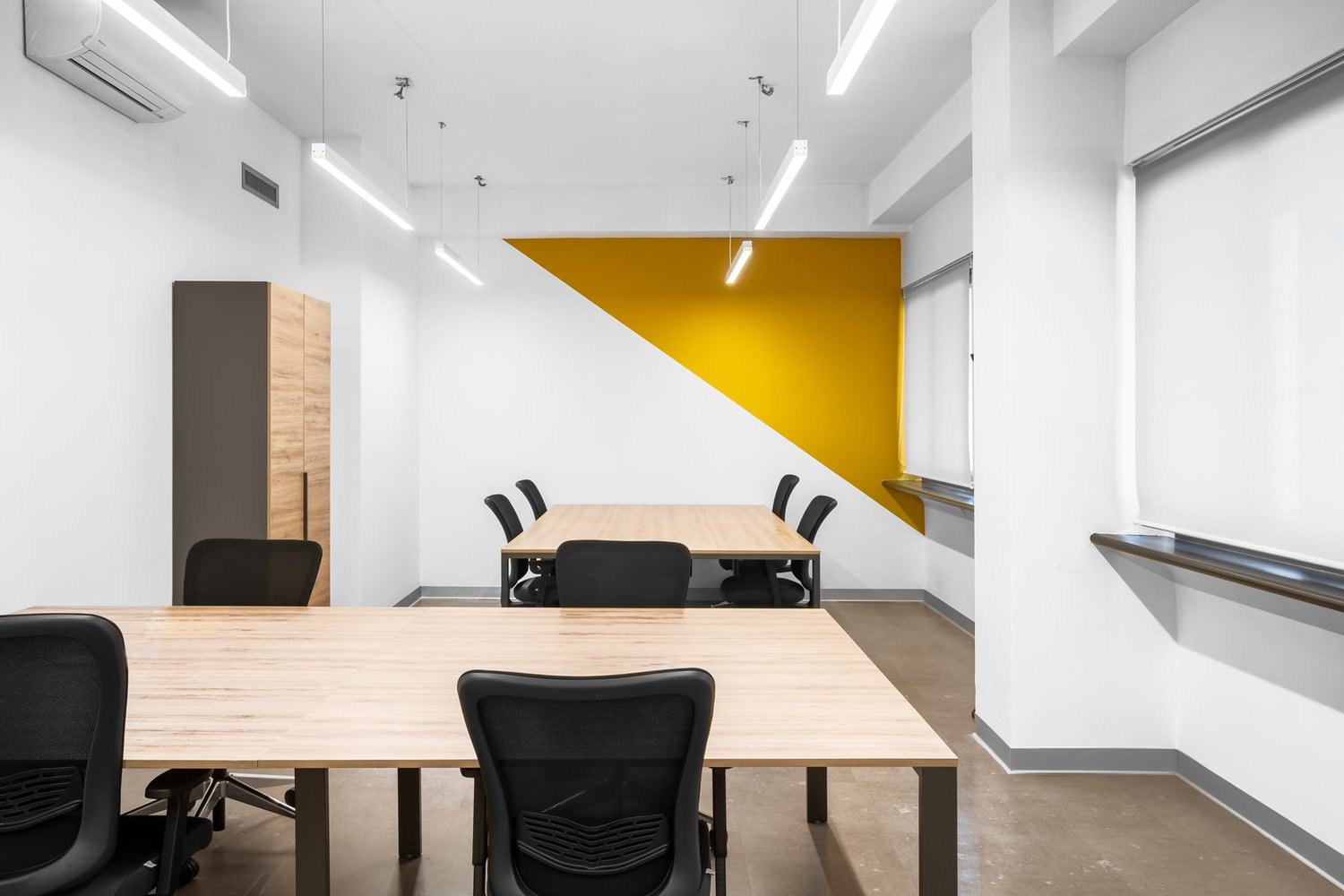 150m² office