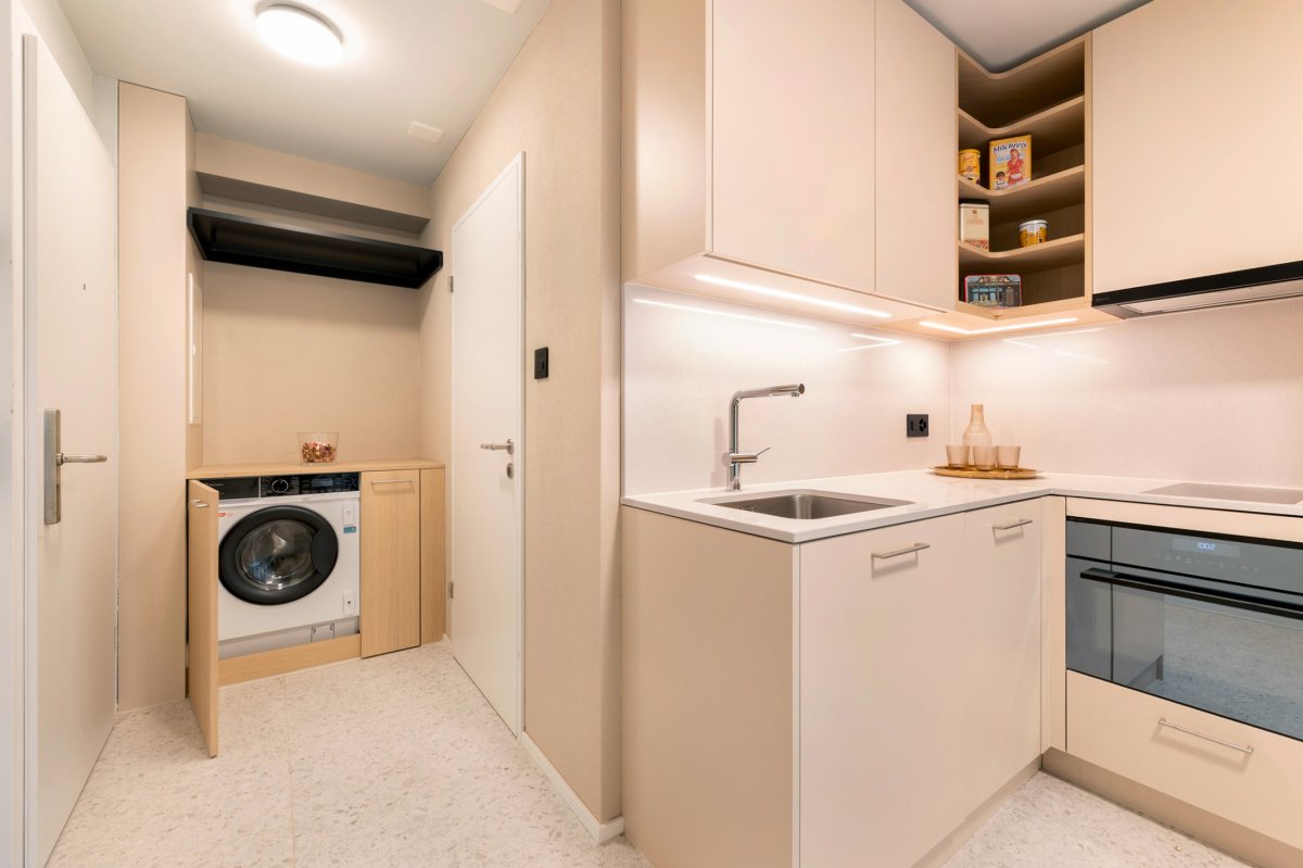 2 rooms furnished flat