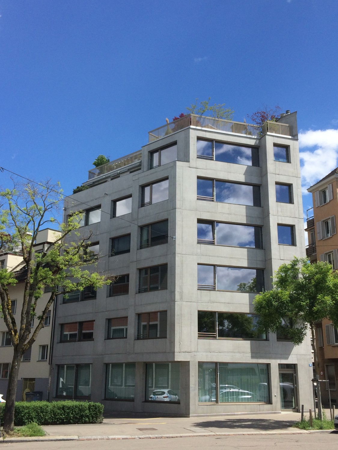 18m² commercial
