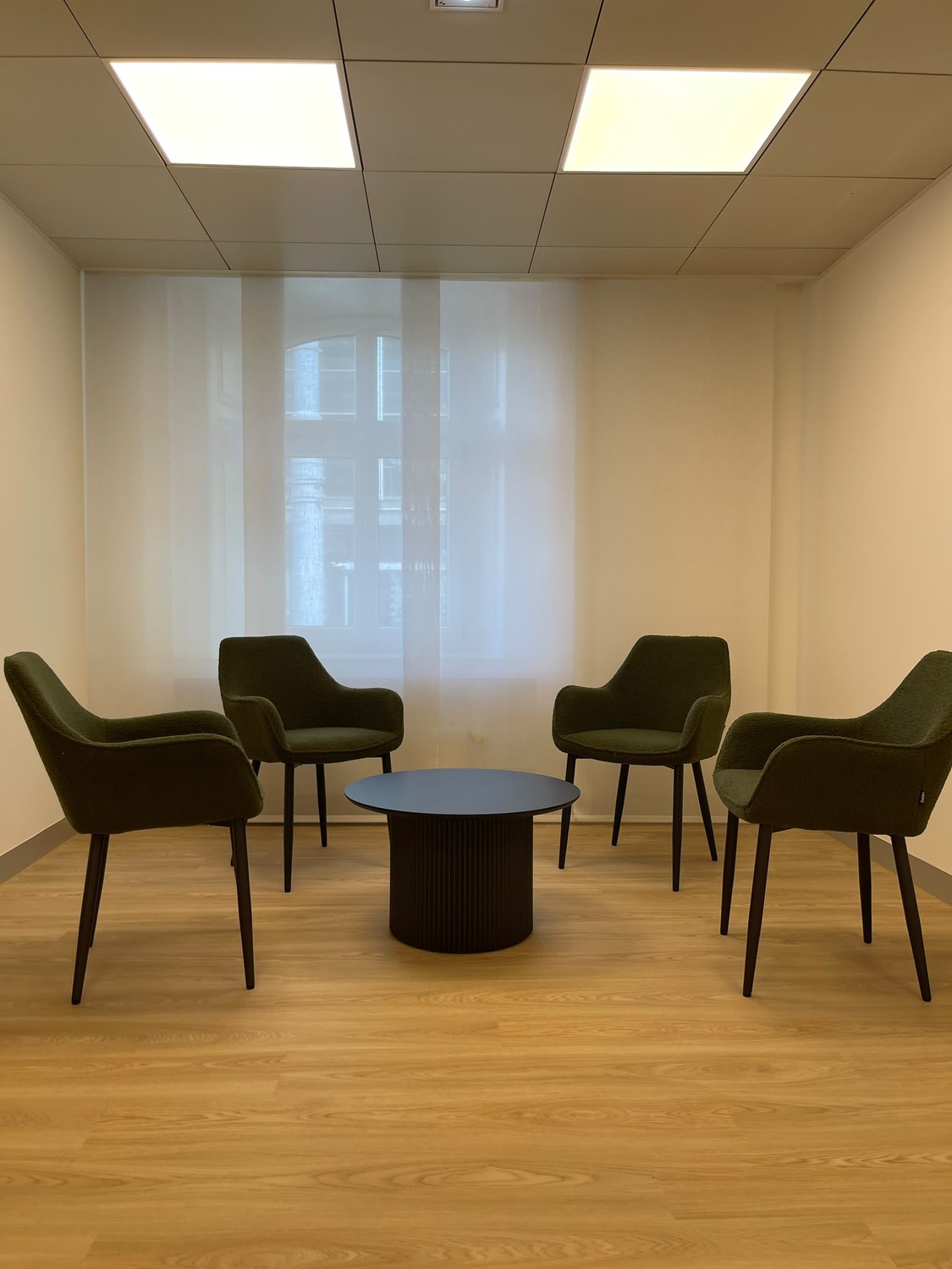 17-17m² office