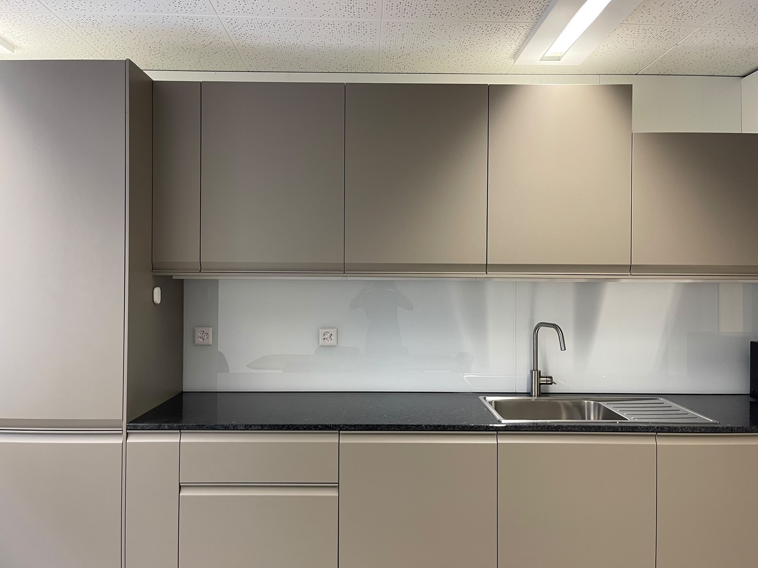 17-17m² office