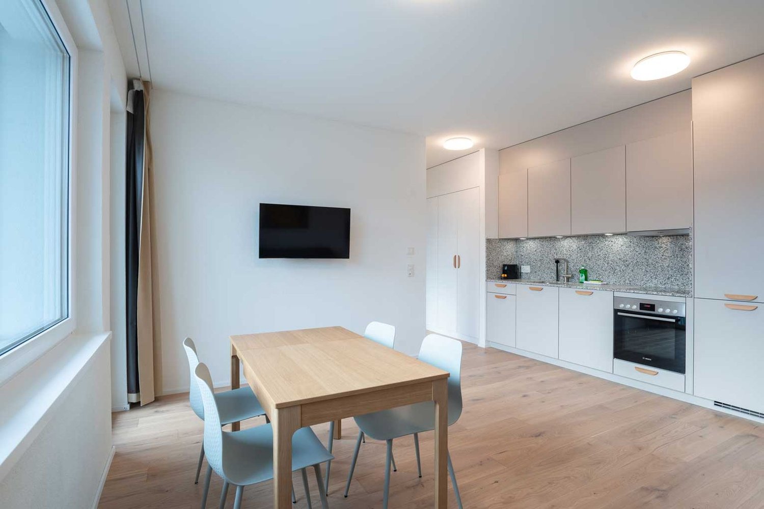 2 rooms furnished flat, photo 2 of 10