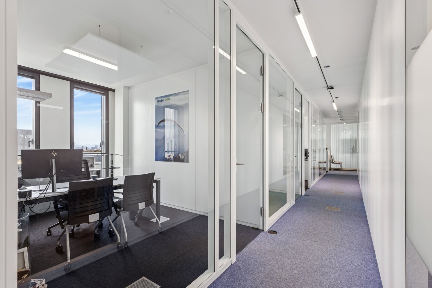 649m² office