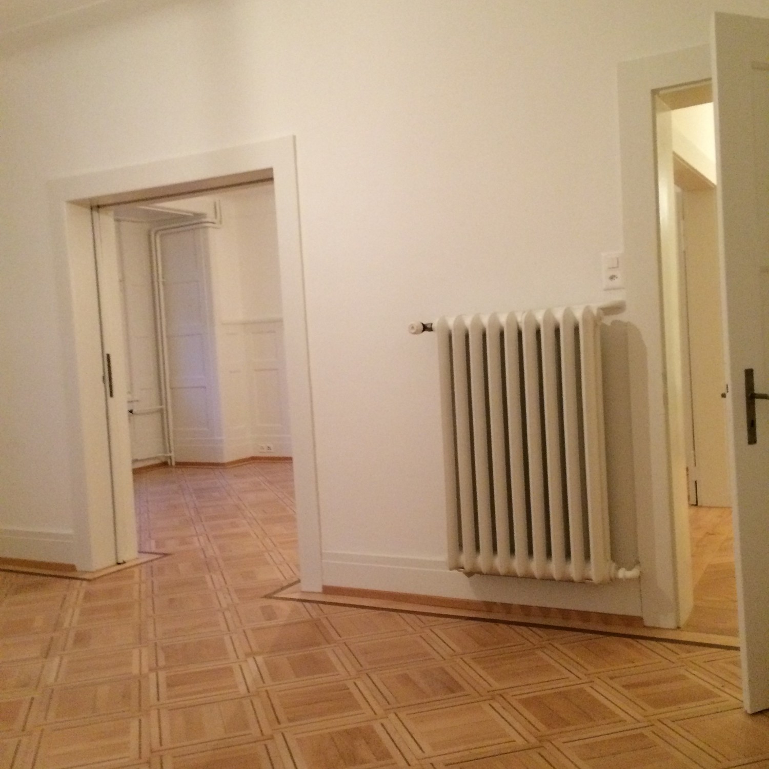 5 rooms apartment