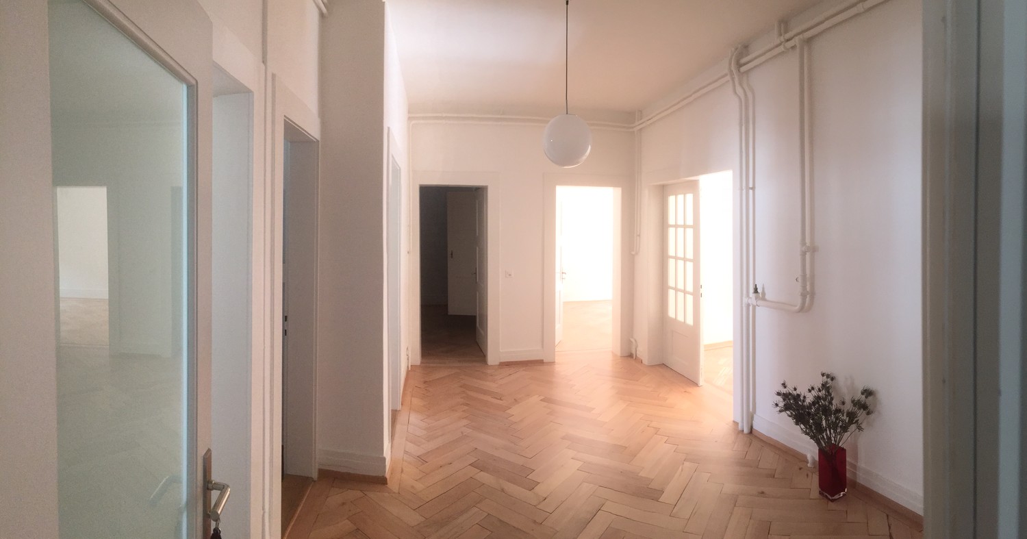5 rooms apartment
