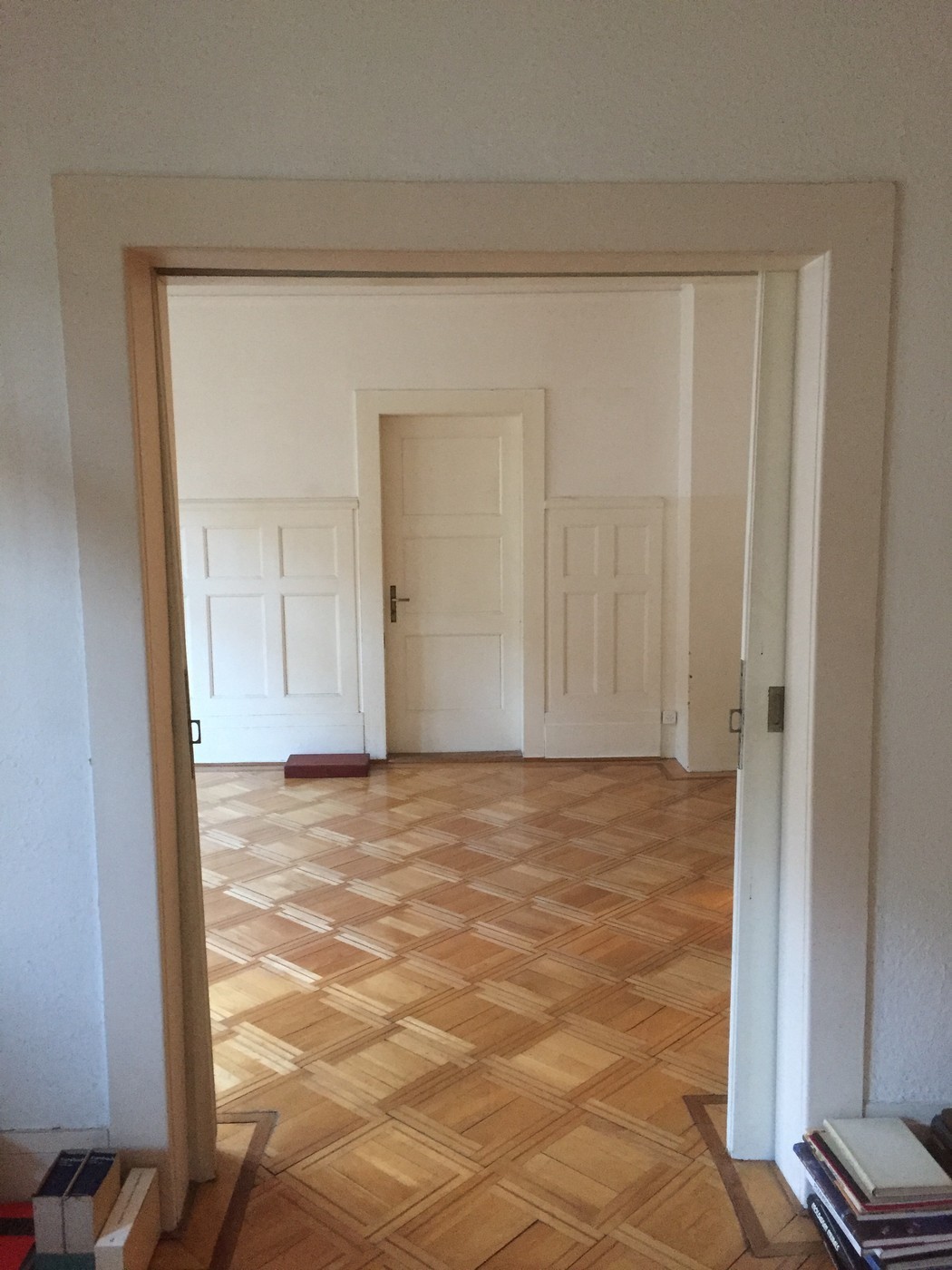 5 rooms apartment