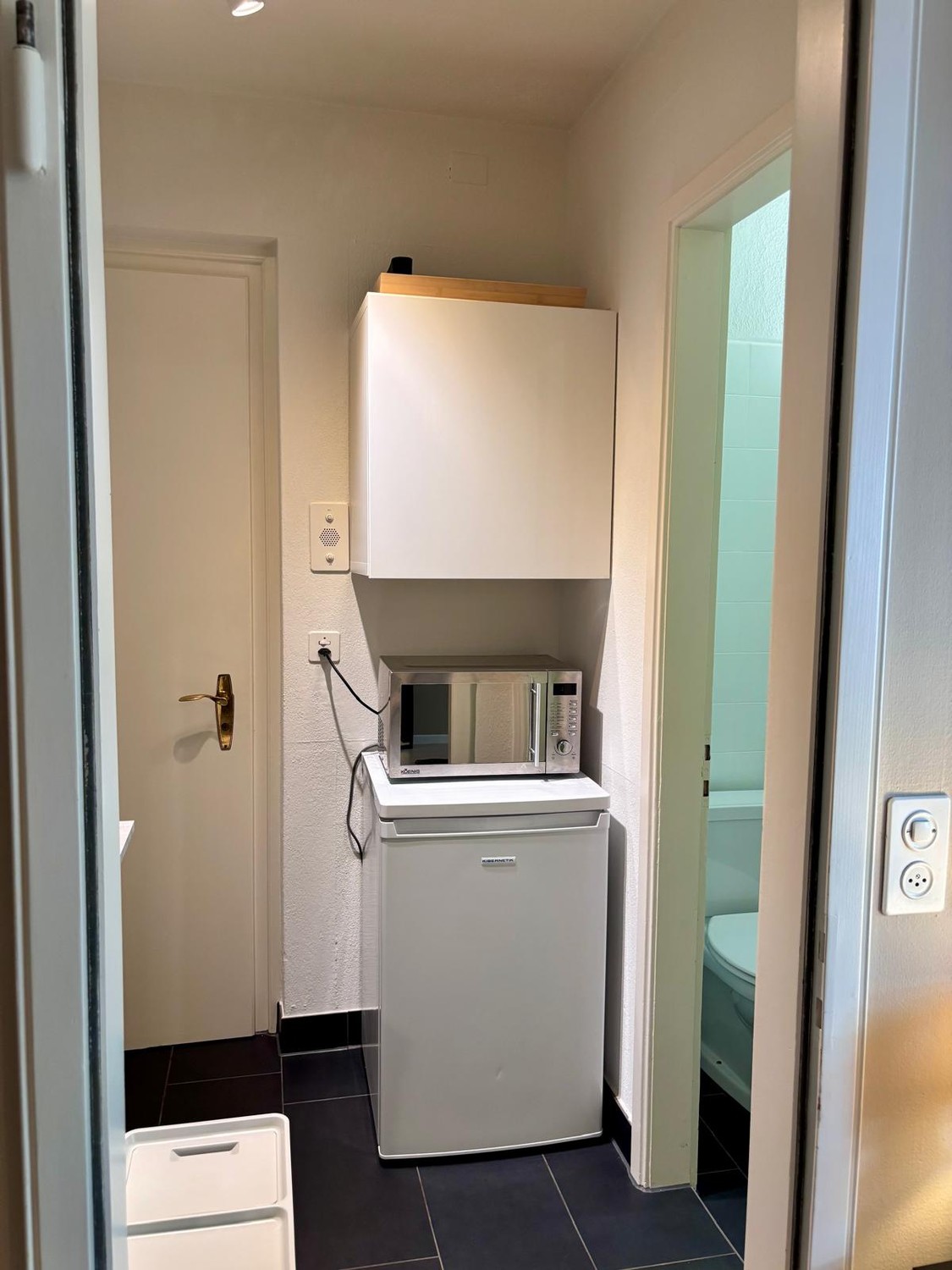 1 room furnished flat, photo 8 of 10