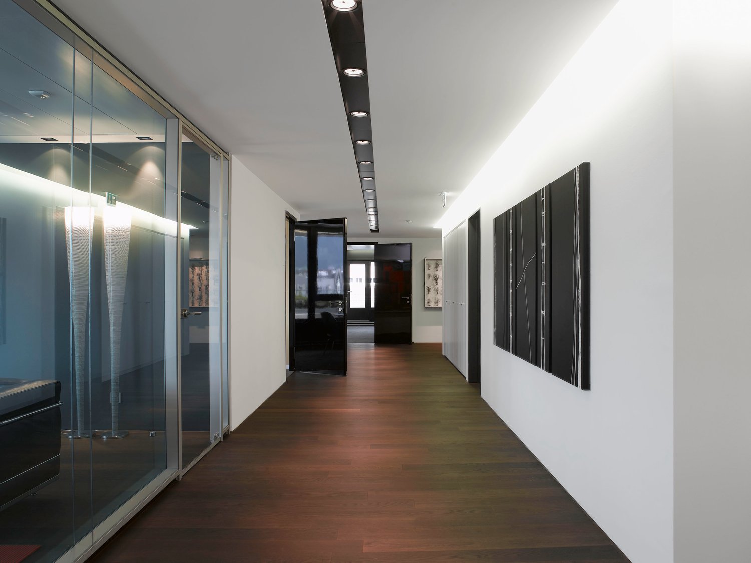 1700m² office