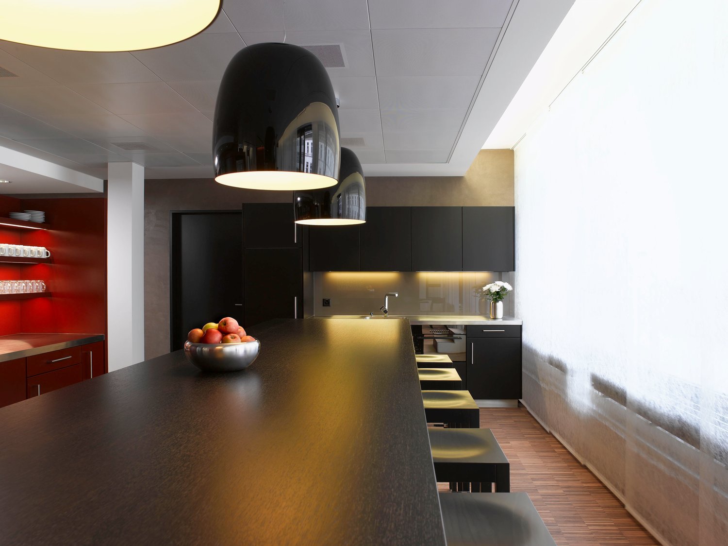 1700m² office