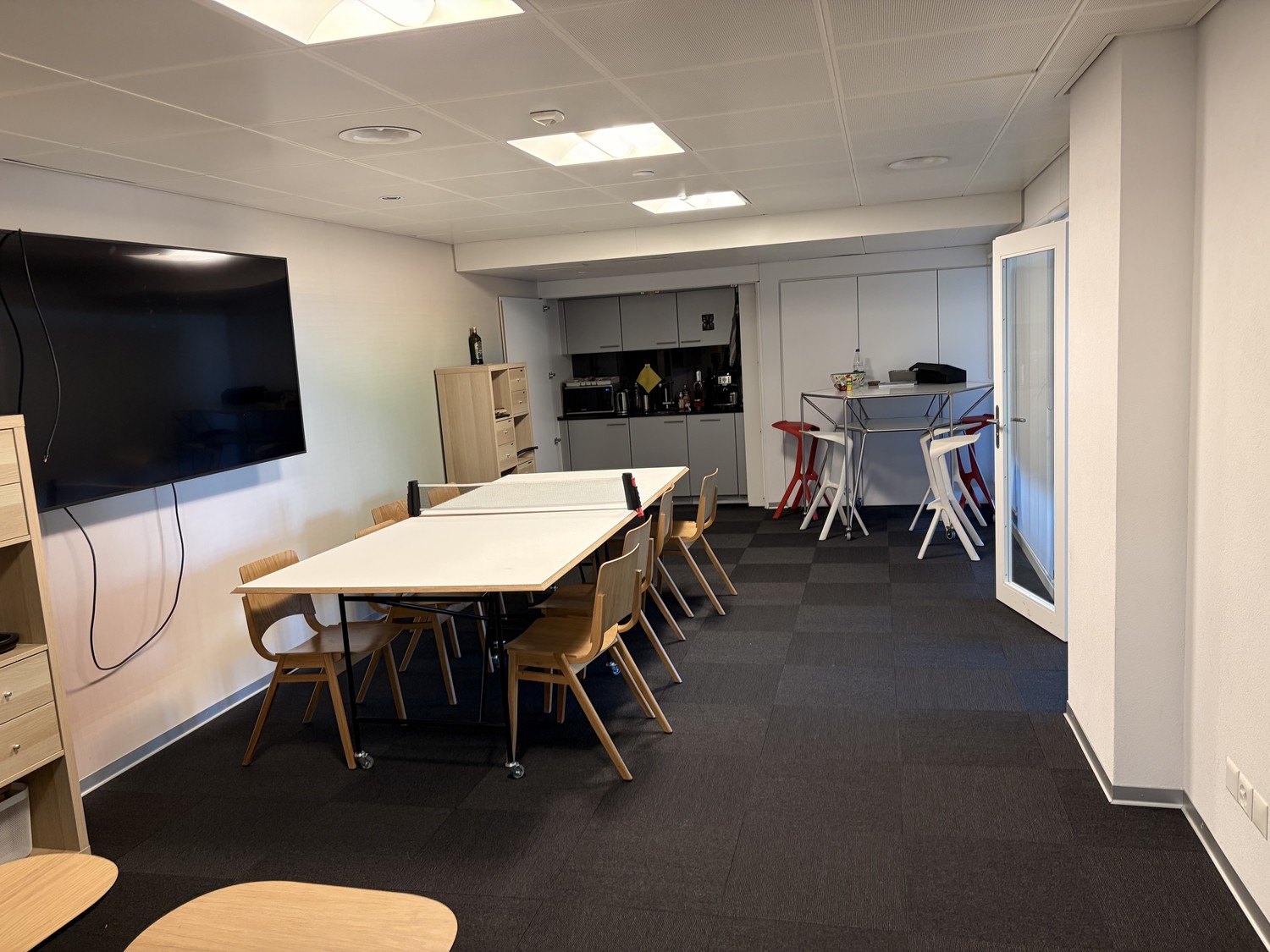 164m² office