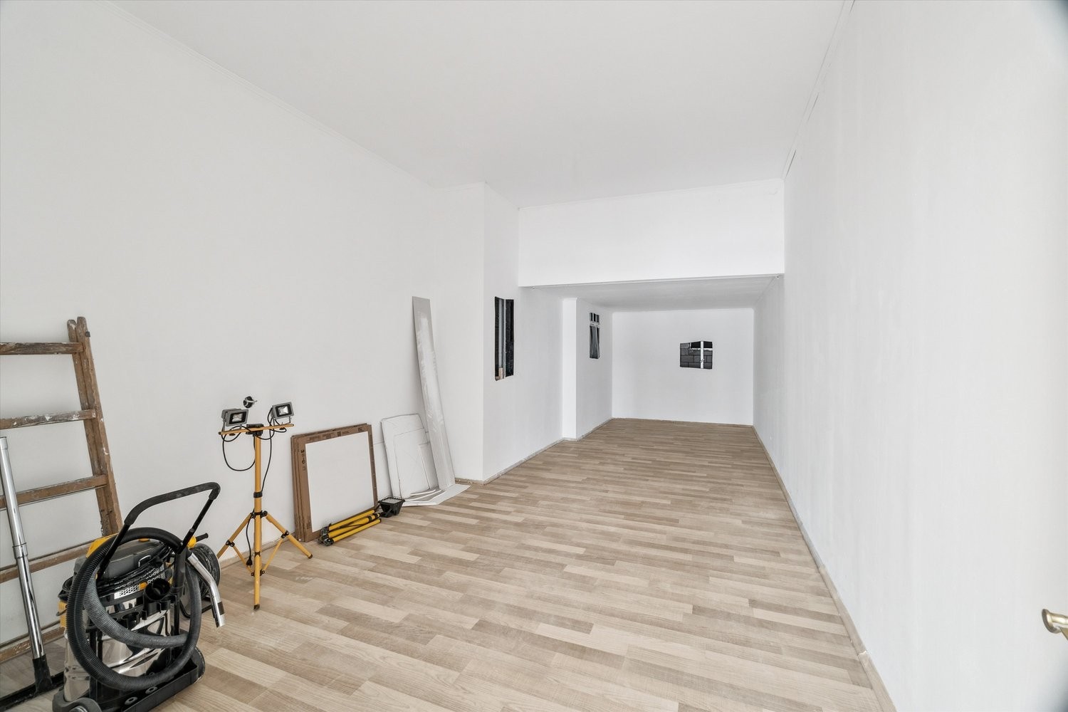 122m² commercial