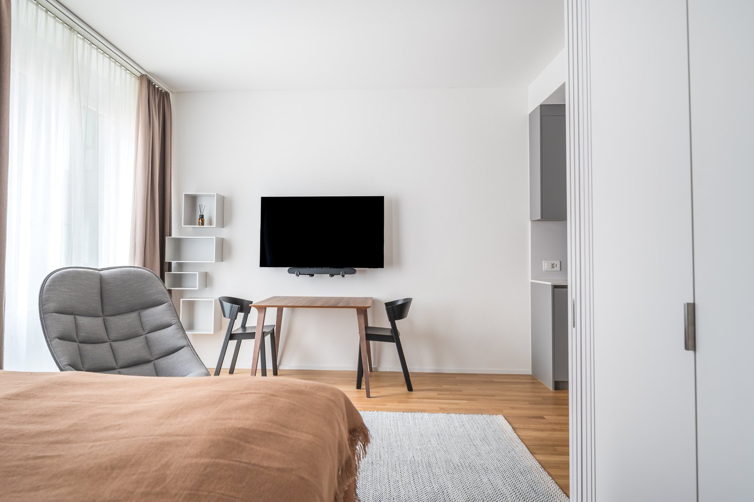2 ½ rooms furnished flat