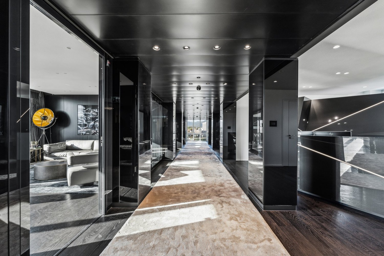 276m² office