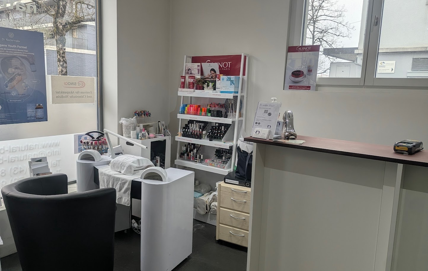 12m² commercial